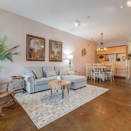 Southern Charmer-Historic District Downtown-Front Porch-Walk Score 90!!-Private Parking-1 Minute To Forsyth Park Саванна Екстер'єр фото
