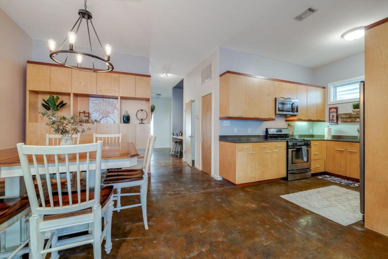 Southern Charmer-Historic District Downtown-Front Porch-Walk Score 90!!-Private Parking-1 Minute To Forsyth Park Саванна Екстер'єр фото