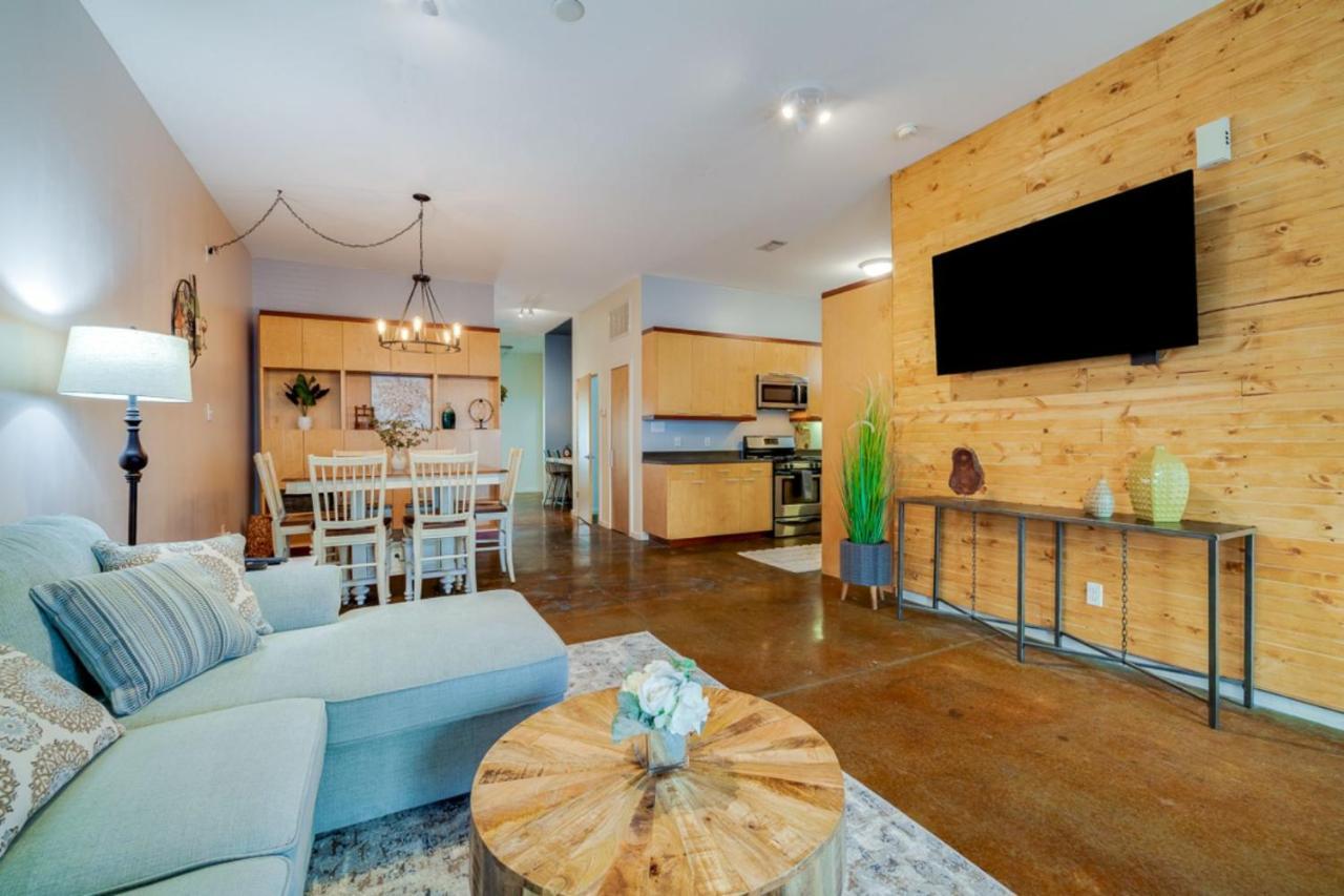 Southern Charmer-Historic District Downtown-Front Porch-Walk Score 90!!-Private Parking-1 Minute To Forsyth Park Саванна Екстер'єр фото