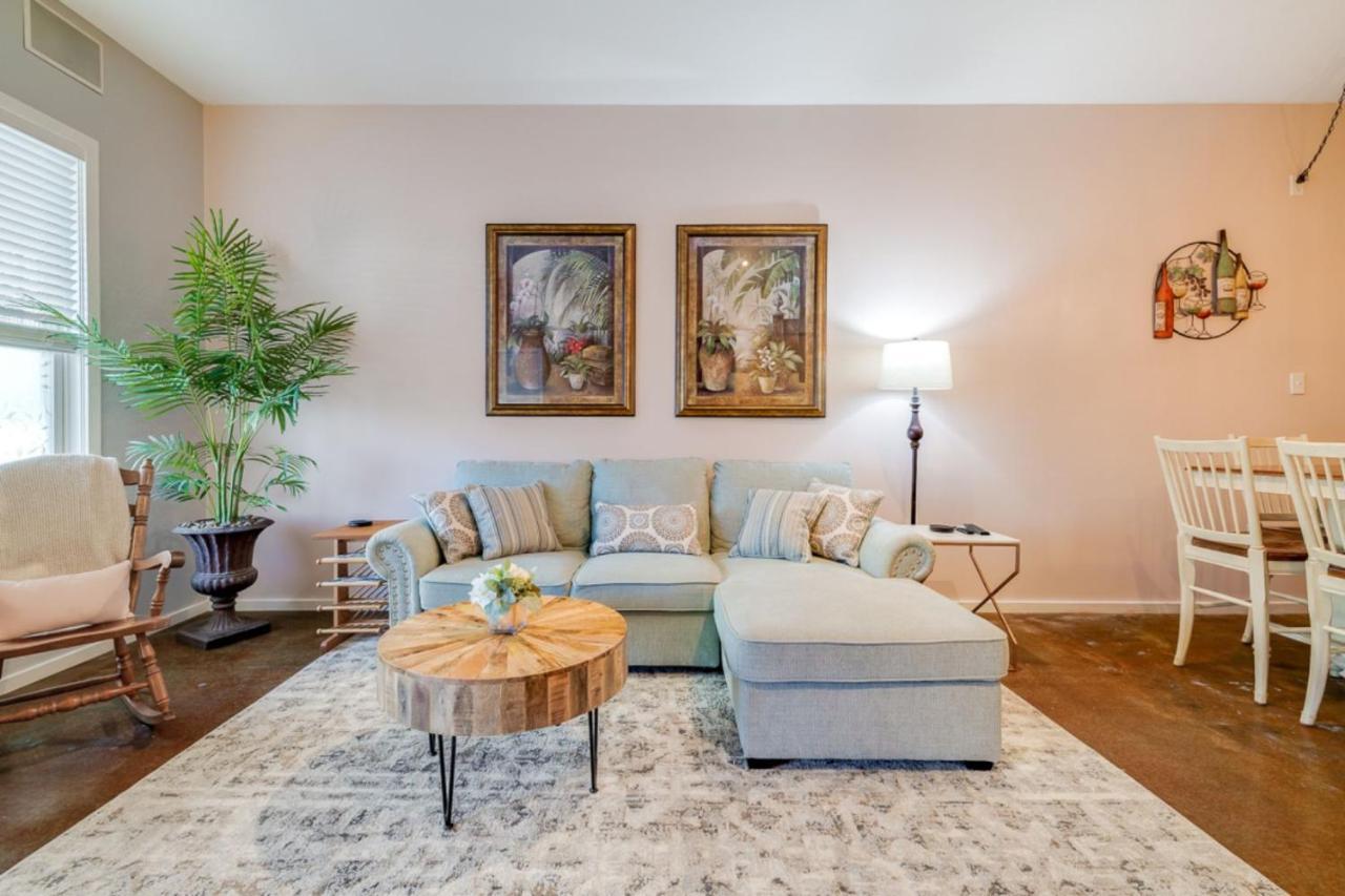 Southern Charmer-Historic District Downtown-Front Porch-Walk Score 90!!-Private Parking-1 Minute To Forsyth Park Саванна Екстер'єр фото