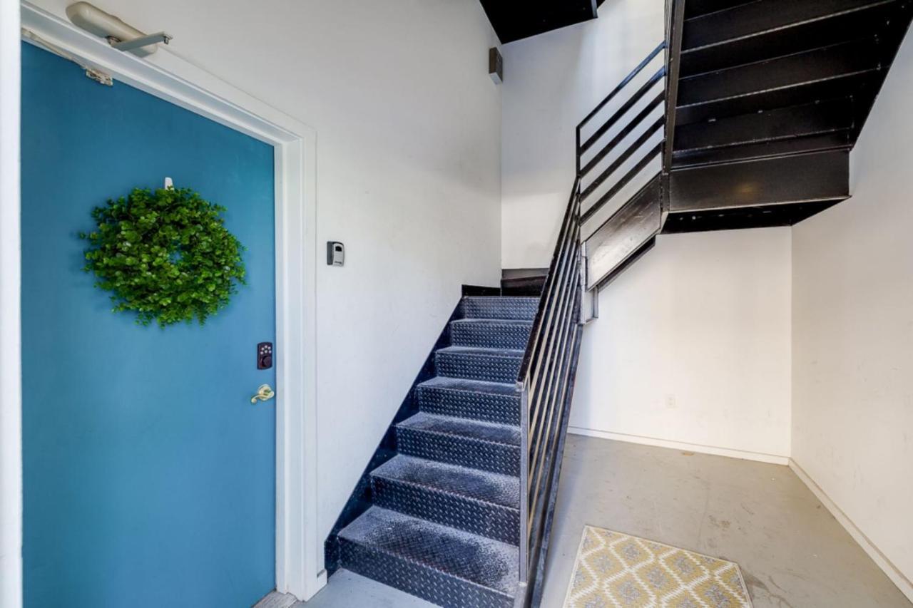 Southern Charmer-Historic District Downtown-Front Porch-Walk Score 90!!-Private Parking-1 Minute To Forsyth Park Саванна Екстер'єр фото